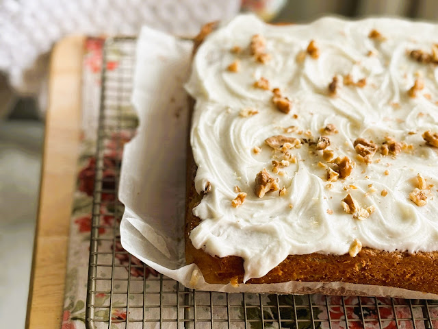 Amazing Banana Bread Cake