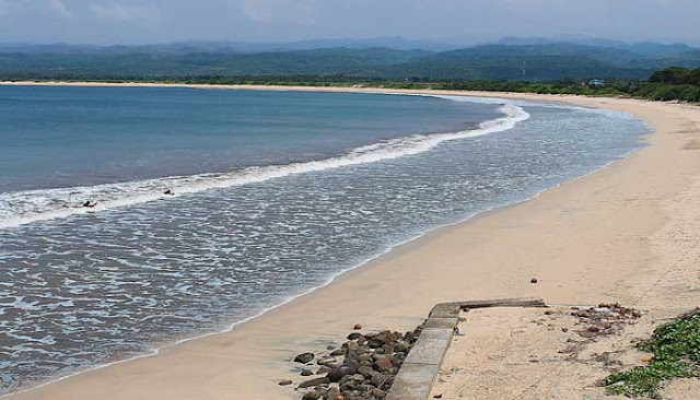 Pantai Terindah Di Kabupaten Garut  