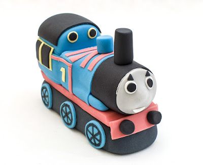 Vlakec Tomaž iz tičino mase - Thomas the tank engine fondant