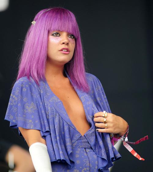 Lily Allen born 2 May 1985 is an English recording artist talk show host 