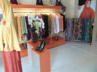 Etalase Display Butik Hijab + Furniture Semarang