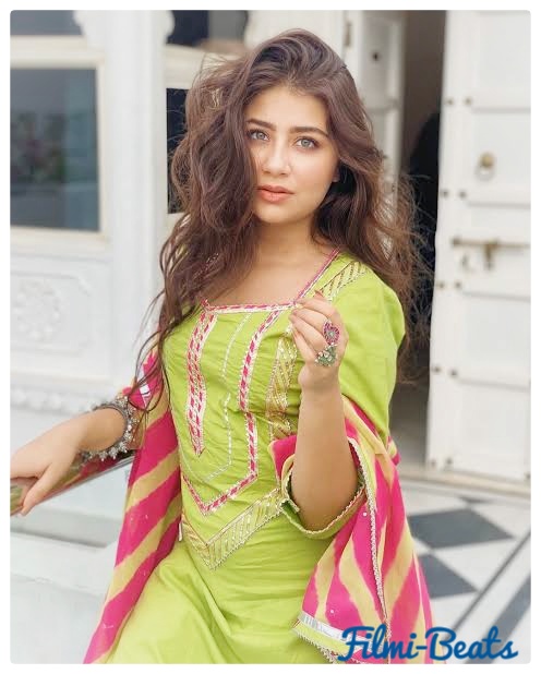 Aditi Bhatia wallpaper & Biography