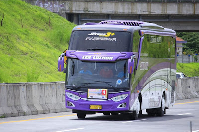 Bus Subur Jaya Lex Luthor