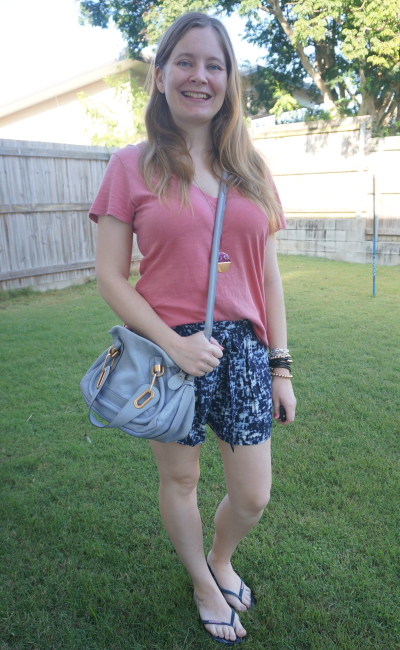 pink v-neck tee and blue printed culotte shorts with small chloe paraty bag | awayfromtheblue