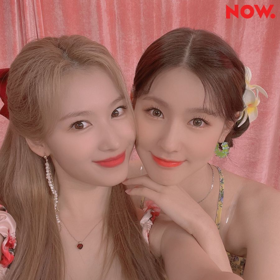 All About Girls K Pop Twice サナと G I Dle ミヨン まるで双子のような仲睦まじい姿を見せる ふたりって性格が全く同じ
