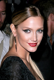 Ashlee Simpson Makeup