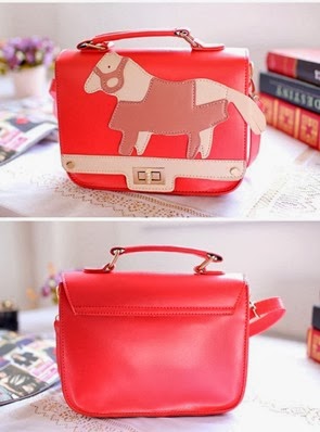 2134 MELON -  HARGA 161 RIBUMaterial PU Leather Bottom Width 23 Cm Height 17 Cm Thickness 7 Cm Handle 6 Cm Strap Adjustable Weight 0.75 -