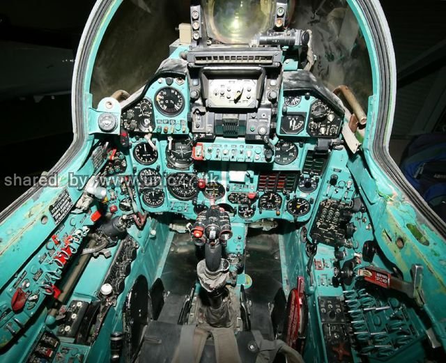 fighter_jet_cockpits_640_13.jpg (640×521)