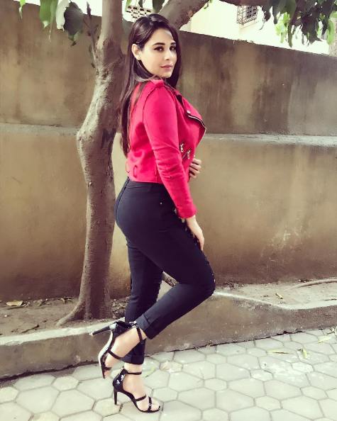 Bhojpuri Actress Mandy Takhar