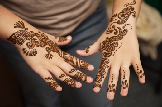 simple bridal mehndi designs for hands are available in the internet