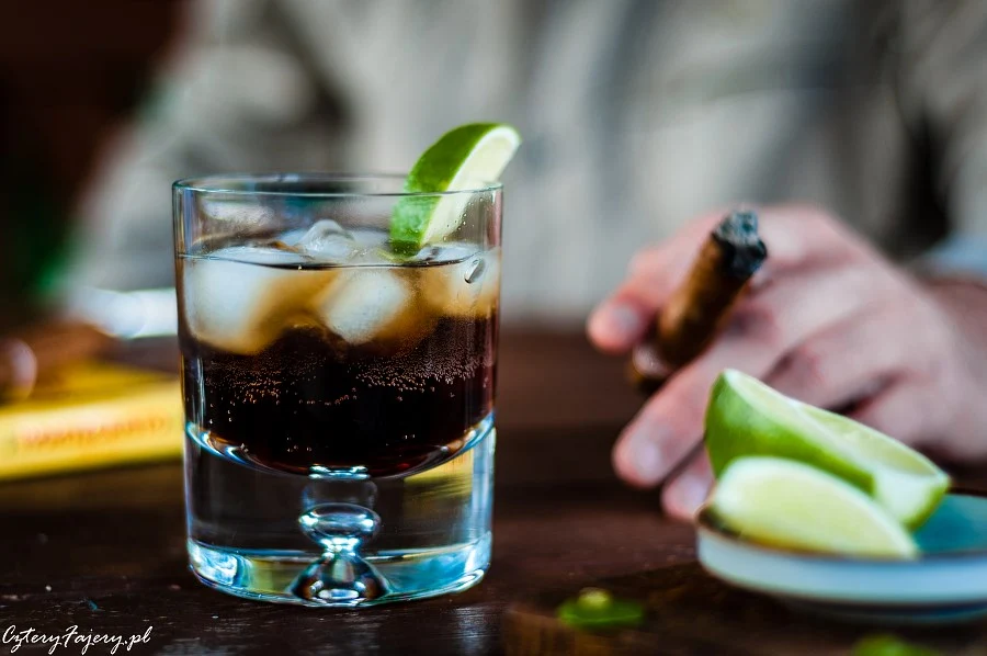 Cuba-Libre-rum-z-cola