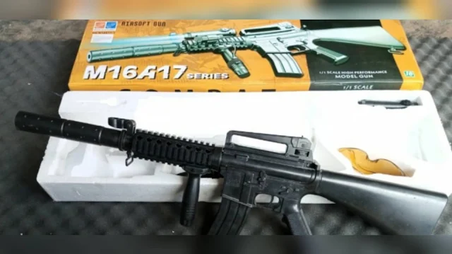 Mainan Airsoft Spring M16A17 (New Old Stock)