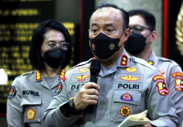 Polisi Tak Menahan Tersangka Kasus Hacker Bjorka, Irjen Dedi Prasdetyo: Dikenakan Wajib Lapor