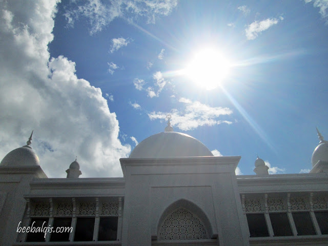 Masjid Terapung Sukadana atau Masjid Oesman Al-Khair Kayong Utara