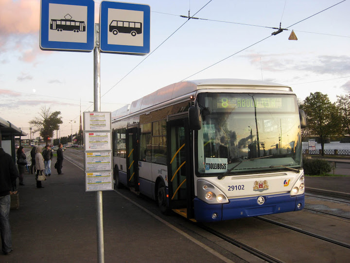 Hybrid trolleybus