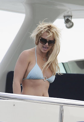 Britney Spears Bikini Photos in Sydney photos, Britney Spears Bikini Photos in Sydney pictures, Britney Spears Bikini Photos in Sydney images, Britney Spears Bikini Photos in Sydney