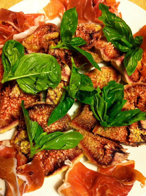 Fig, prosciutto and basil salad