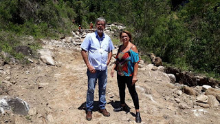 Engenheiro Luiz Carlos Cochlar e Elizabeth Lustosa vistoriando obras