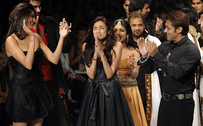 Bollywood Fashion  on Cinema 2020  Bollywood Stars   Wills India Fashion Week 2010