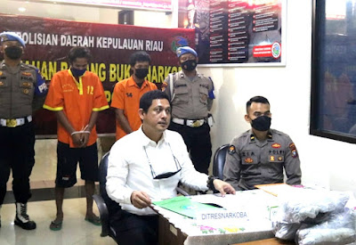 TKP Batam dan Karimun, Polda Kepri Rebus Sabu serta Bakar Ganja