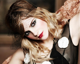 Beautiful Emma Watson - In Heavy Face Makeup