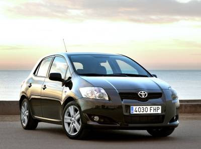 toyota auris pictures 