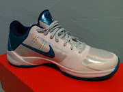 KoBe 5! Like it? Geez Cheers Iver. Posted by Longz at 3:27 AM No comments: