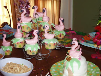 Flamingo Cake and Cupcakes Fondant'67 Nova Cake Fondant