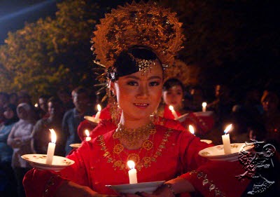 Tari Lilin Tarian Daerah Sumatera Barat 