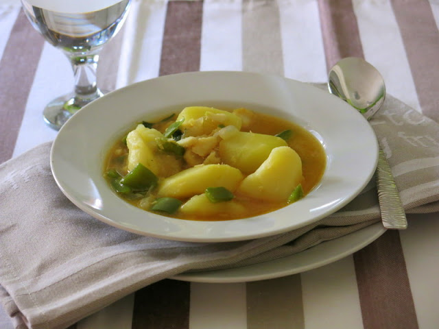 GUISO DE PAPAS CON BACALAO