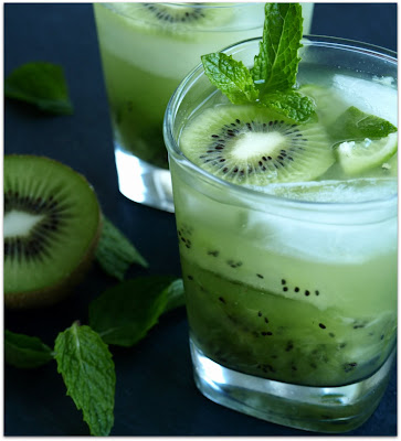 Cocktail caiprinha kiwi kiểu Brazil1