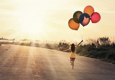 healthy, be thankful, inspiration, inspirative story, story of the day, grateful, fly, jump, life, fly with balloon, girl