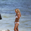 Geri Halliwell bikini Photoshoot in beach