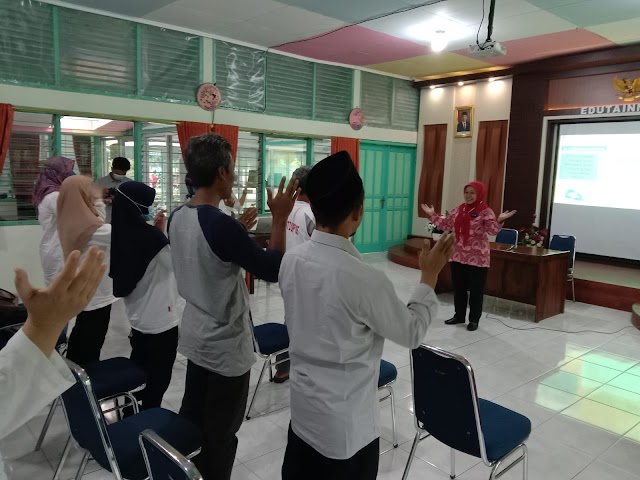  SMA 3 Salatiga Menyosialisasikan Sekolah Budaya Positif