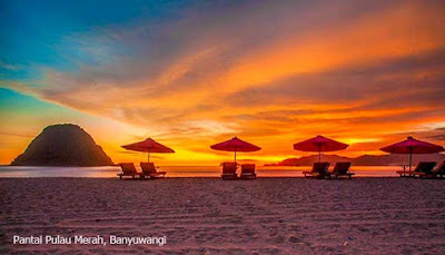 Pantai Pulau Merah, Banyuwangi