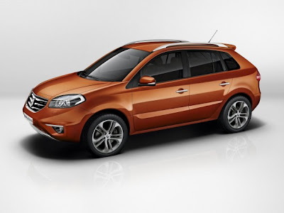 2012-Renault-Koleos-Front-Side-View-Photo