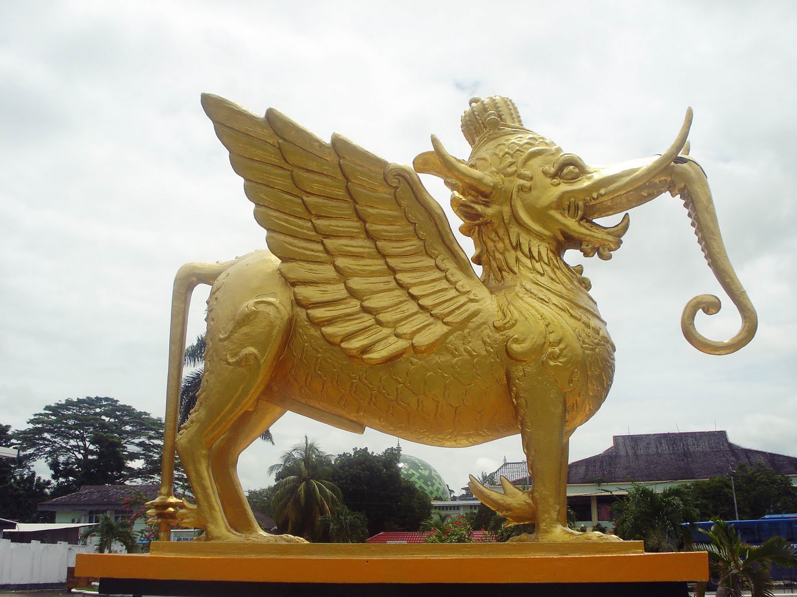 good morning freedom one day in tenggarong mulawarman museum