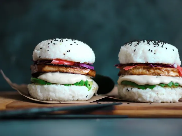 Sushi Burgers: A Fusion Delight for Adventurous Foodies