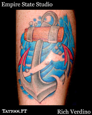 tattoos com Ancora E ondas na Perna