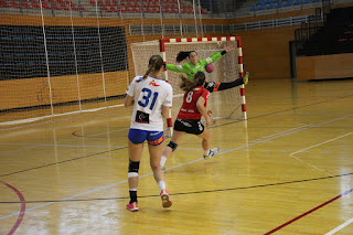 El Balonmano Zuazo cae 30-33 ante el Granollers