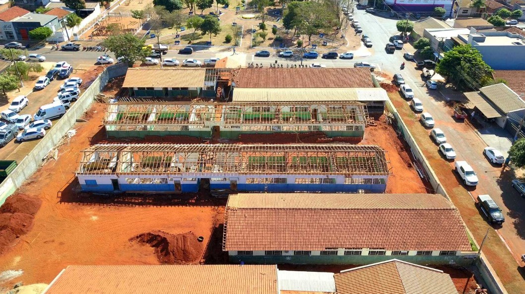 Imagem aérea da escola em obras ©DIVULGAÇÃO