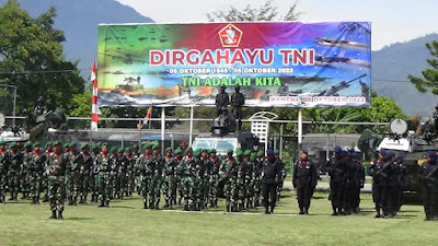 *Dandim 1702/JWY Bertindak Sebagai Irup Dalam Upacara HUT TNI Ke-77 di Wamena*