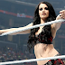 Paige sendo punida pela WWE