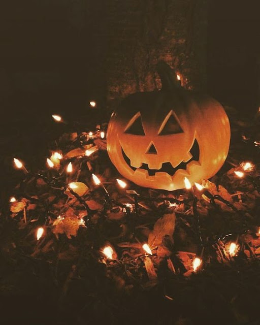 halloween movies | halloween time | halloween decor | halloween inspiration | fall decor | fall vibes | fall quotes | autumn | October movies | October themes | Halloween party