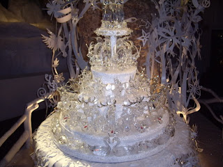 Winter wonderland wedding cakes
