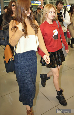 Girls' generation strut their ragged style game through Incheon airport (except for Jessica and Yoona) | Snapped