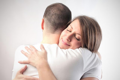 3 Ritual Ini Bisa Membuat Hubungan Suami Istri Kian Bergairah