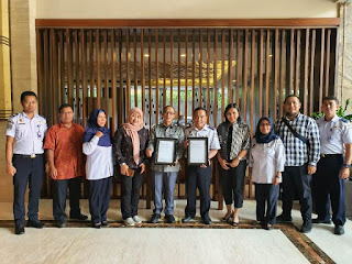 Disela-sela Pembahasan RKAKL, OP Makassar Terima Sertifikat ISO 9001