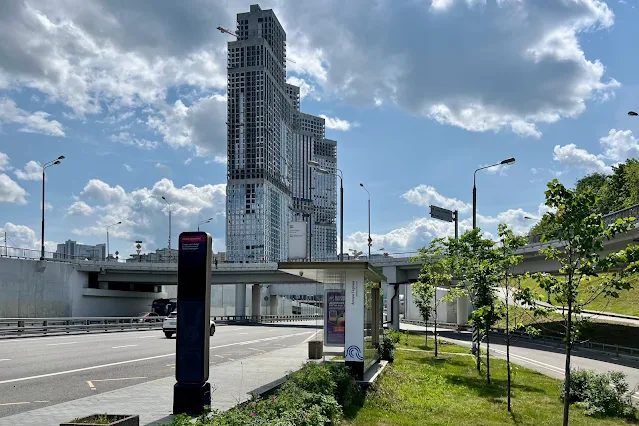 проспект Генерала Дорохова, разворотная эстакада, строящийся жилой комплекс Will Towers