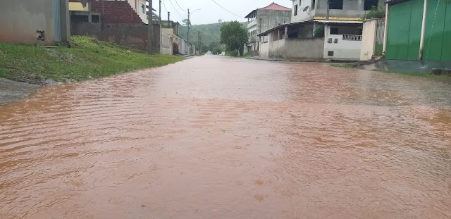 Rio Muriaé Transborda em Italva